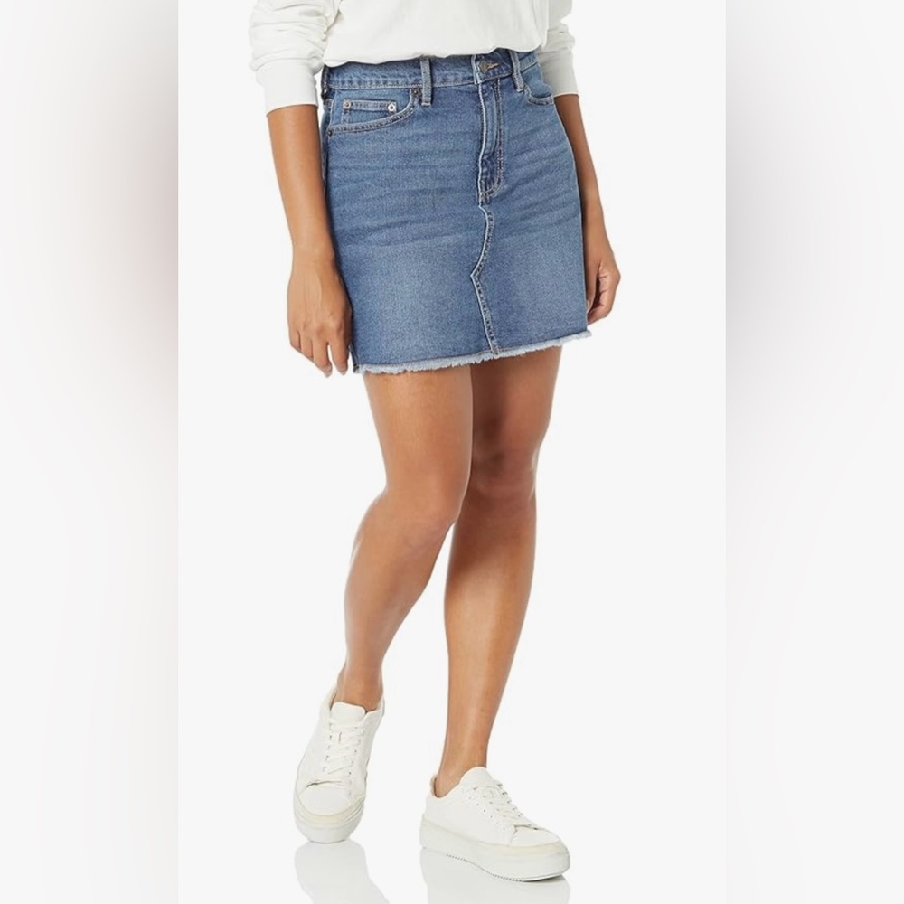 NWT CALVIN KLEIN Mid Rise A-Line Darted Short Mini Denim Raw Edge Skirt Size 27